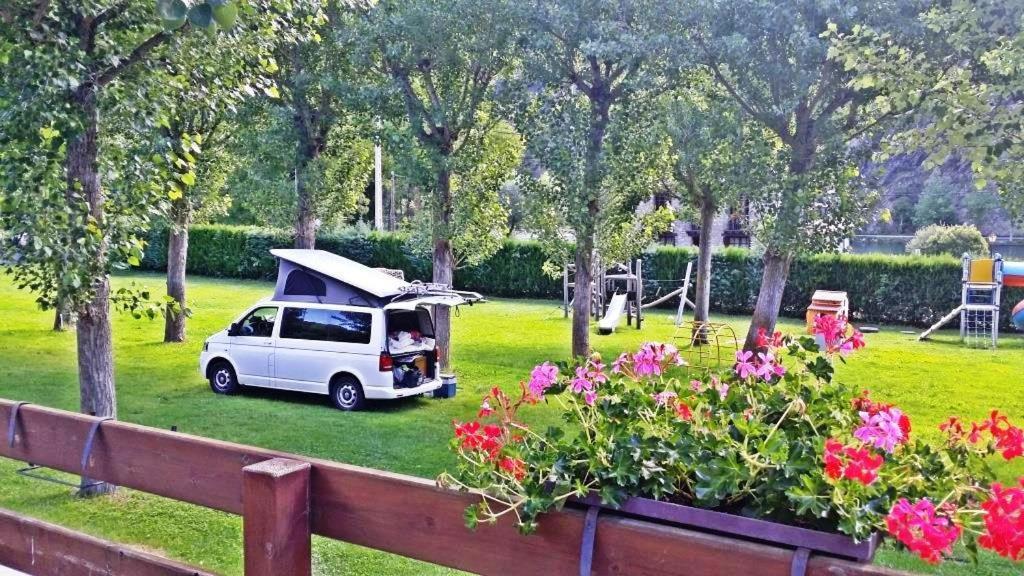 Bungalows Nou Camping La Guingueta D'Aneu Zewnętrze zdjęcie
