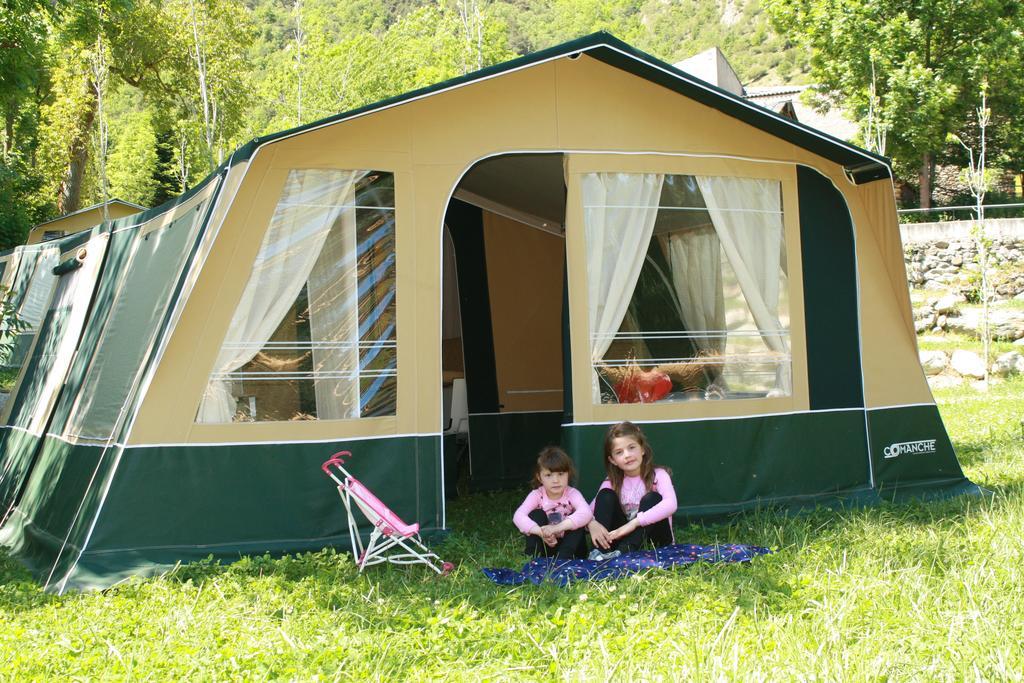 Bungalows Nou Camping La Guingueta D'Aneu Zewnętrze zdjęcie